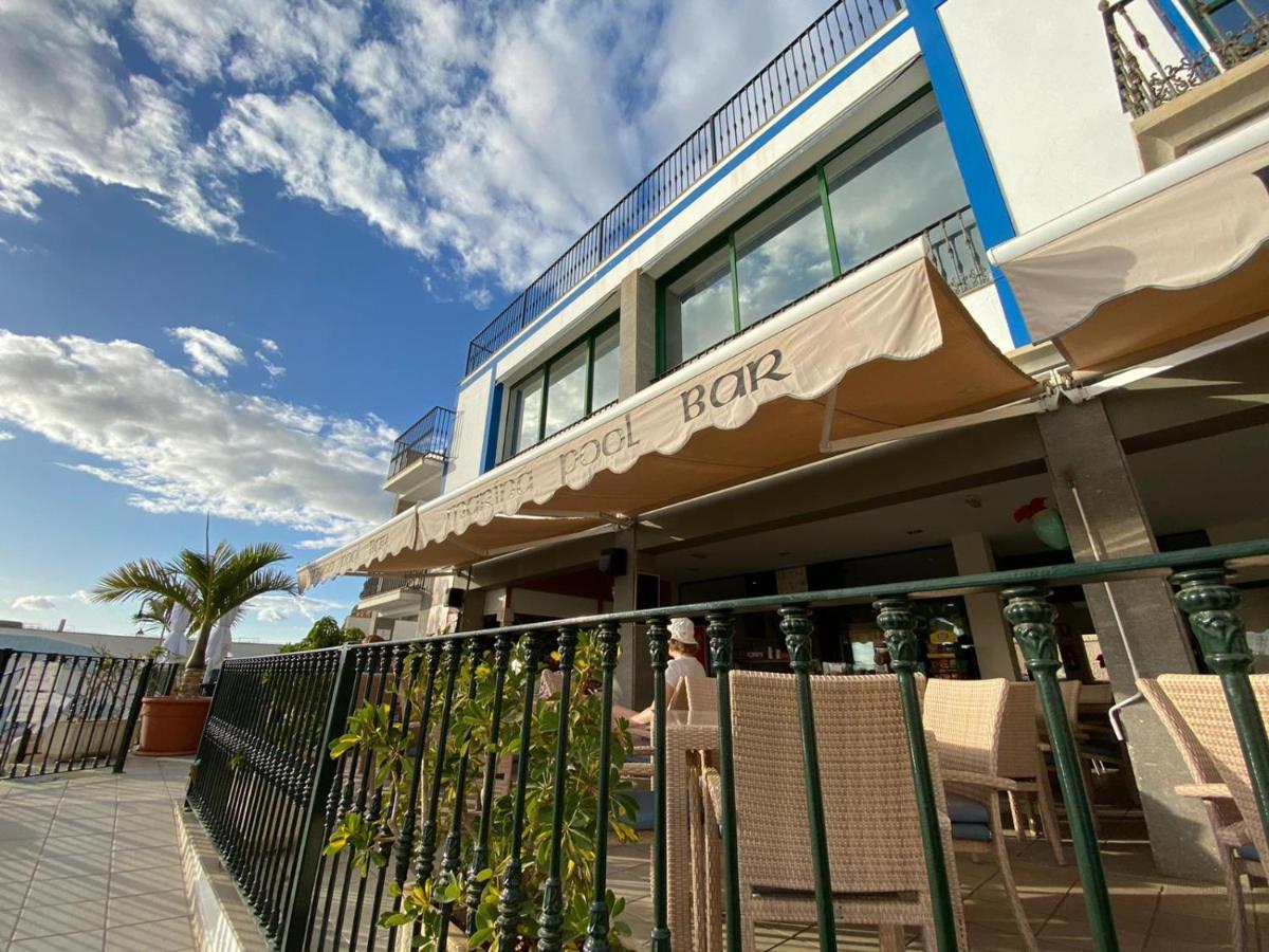 Billy'S Beachfront Apartment With Pool Access Пуерто де Мохан Екстериор снимка