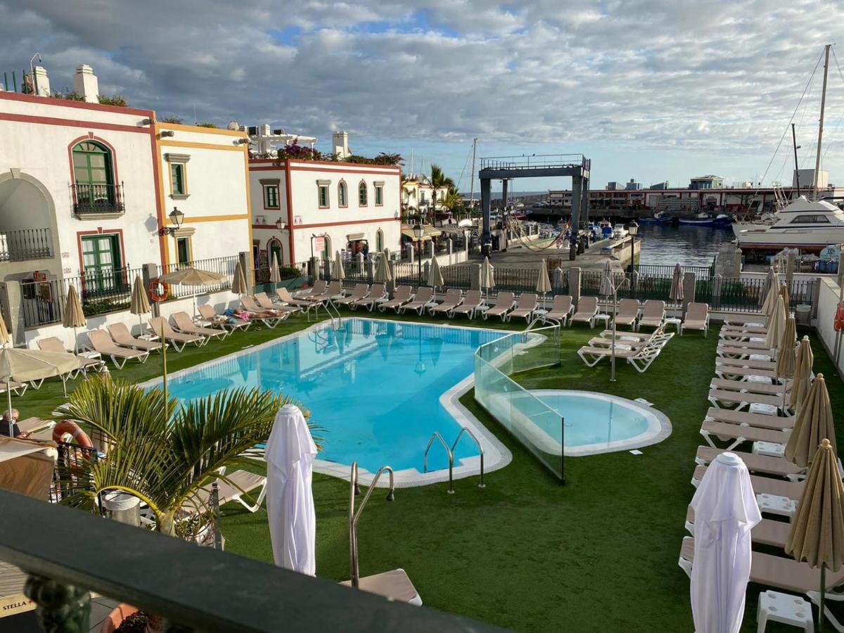 Billy'S Beachfront Apartment With Pool Access Пуерто де Мохан Екстериор снимка
