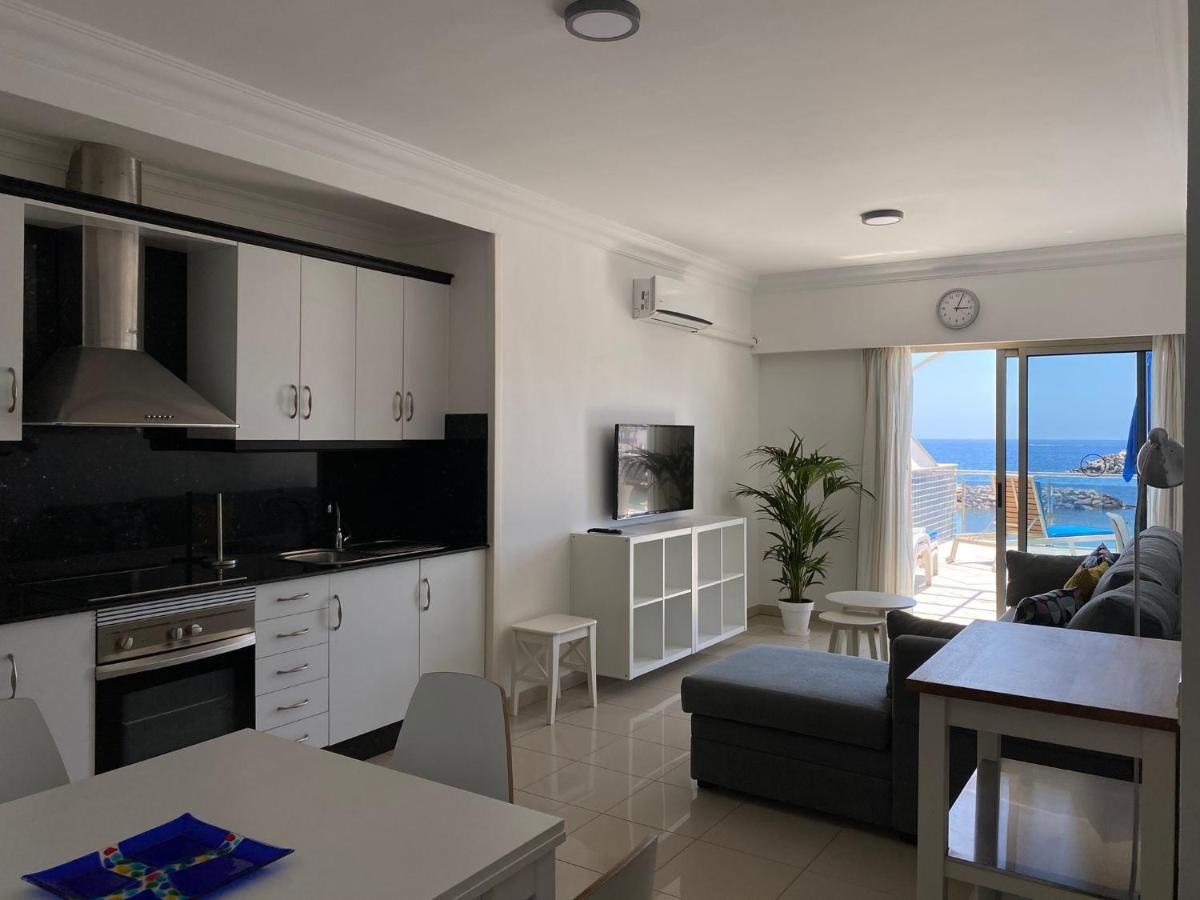 Billy'S Beachfront Apartment With Pool Access Пуерто де Мохан Екстериор снимка