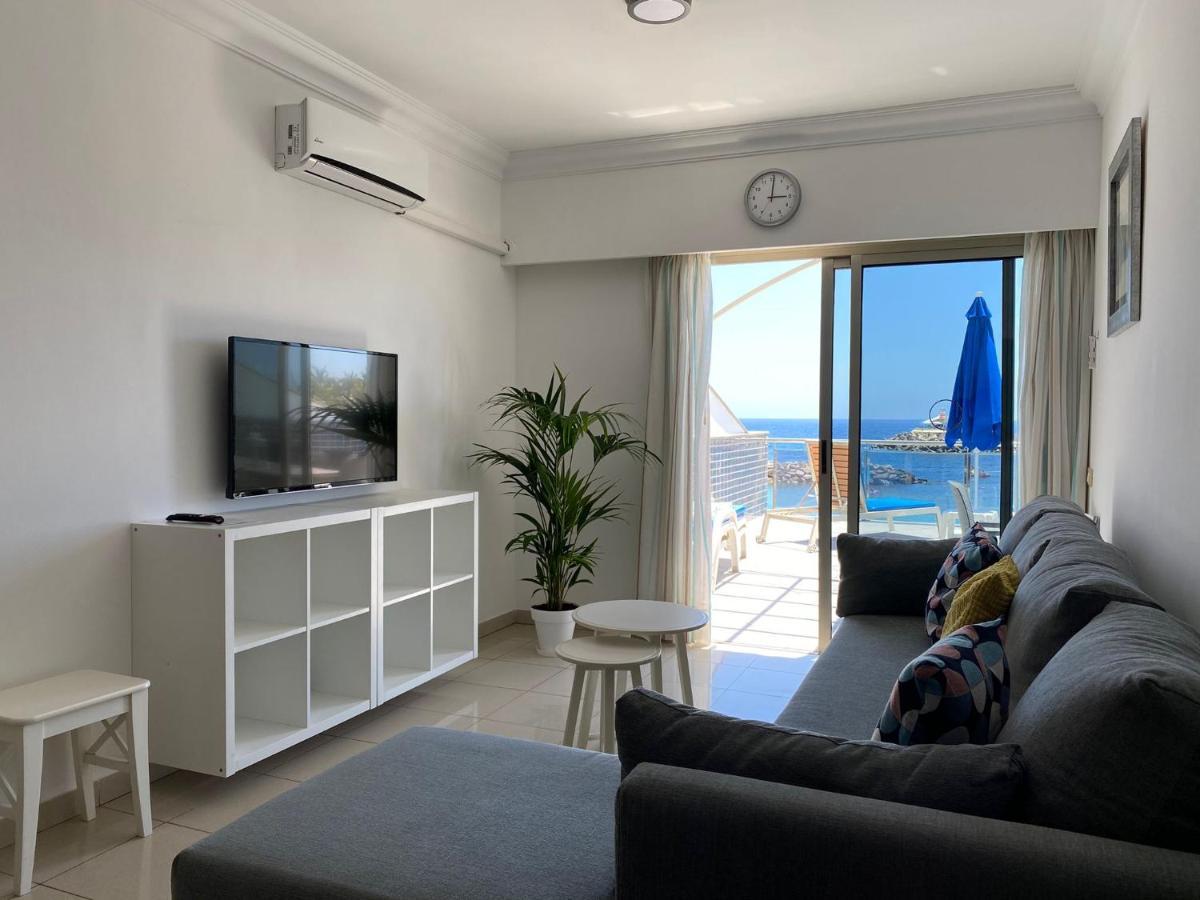 Billy'S Beachfront Apartment With Pool Access Пуерто де Мохан Екстериор снимка